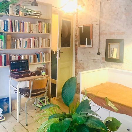 Bookstor Hotel Гаага Экстерьер фото